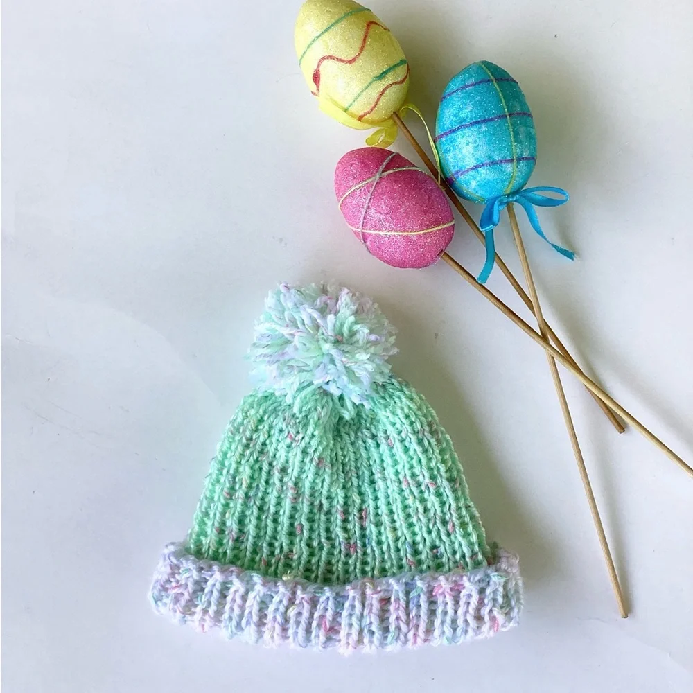 Hat Beanie Baby Pom Pom Green White Knit Pastel Spring Easter